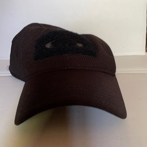 Oakley Classic Cap Flex Fit Mesh Size S/M - Picture 3 of 10